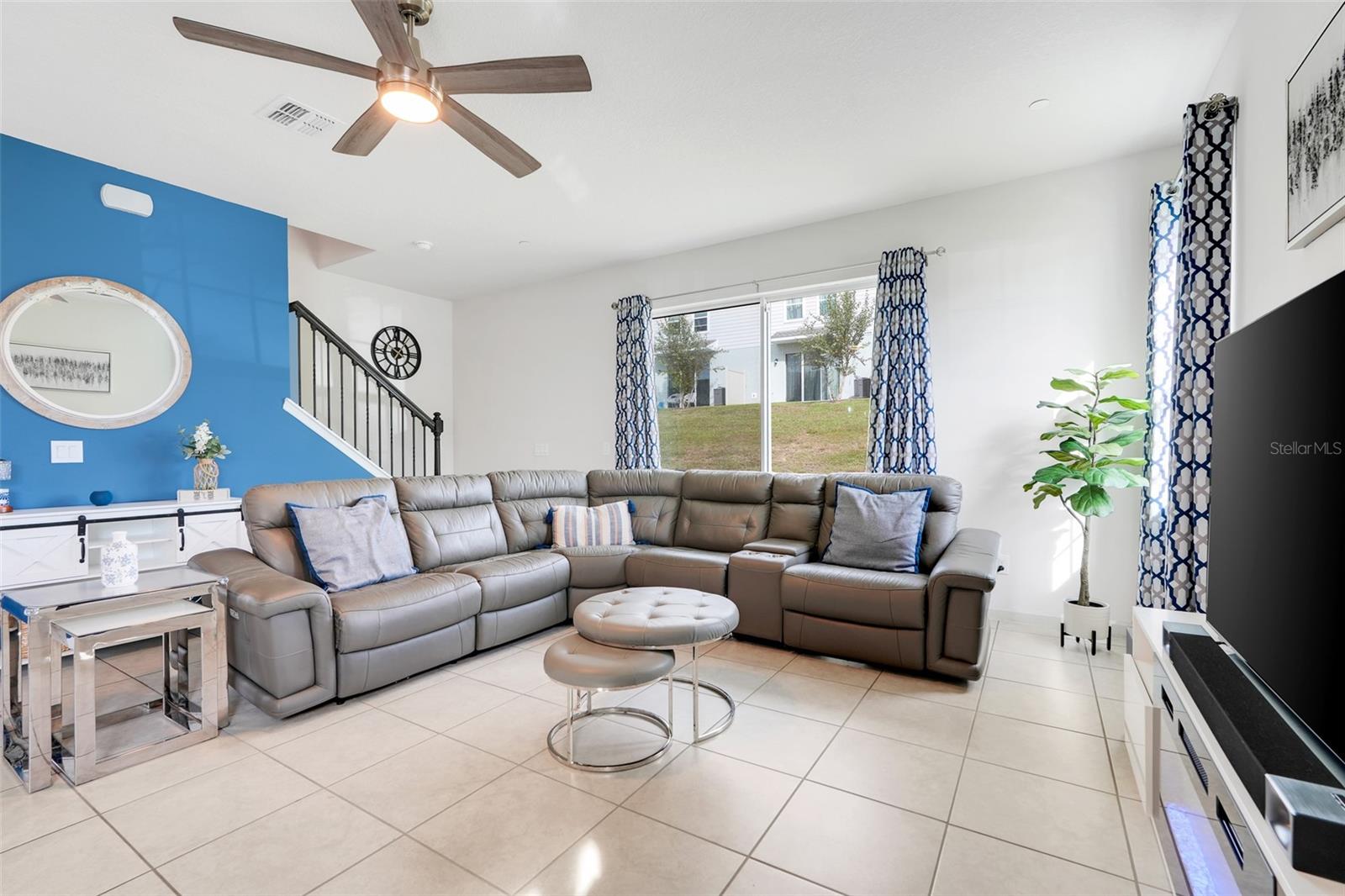 HOLDEN RDG TWNHMS - Residential Lease