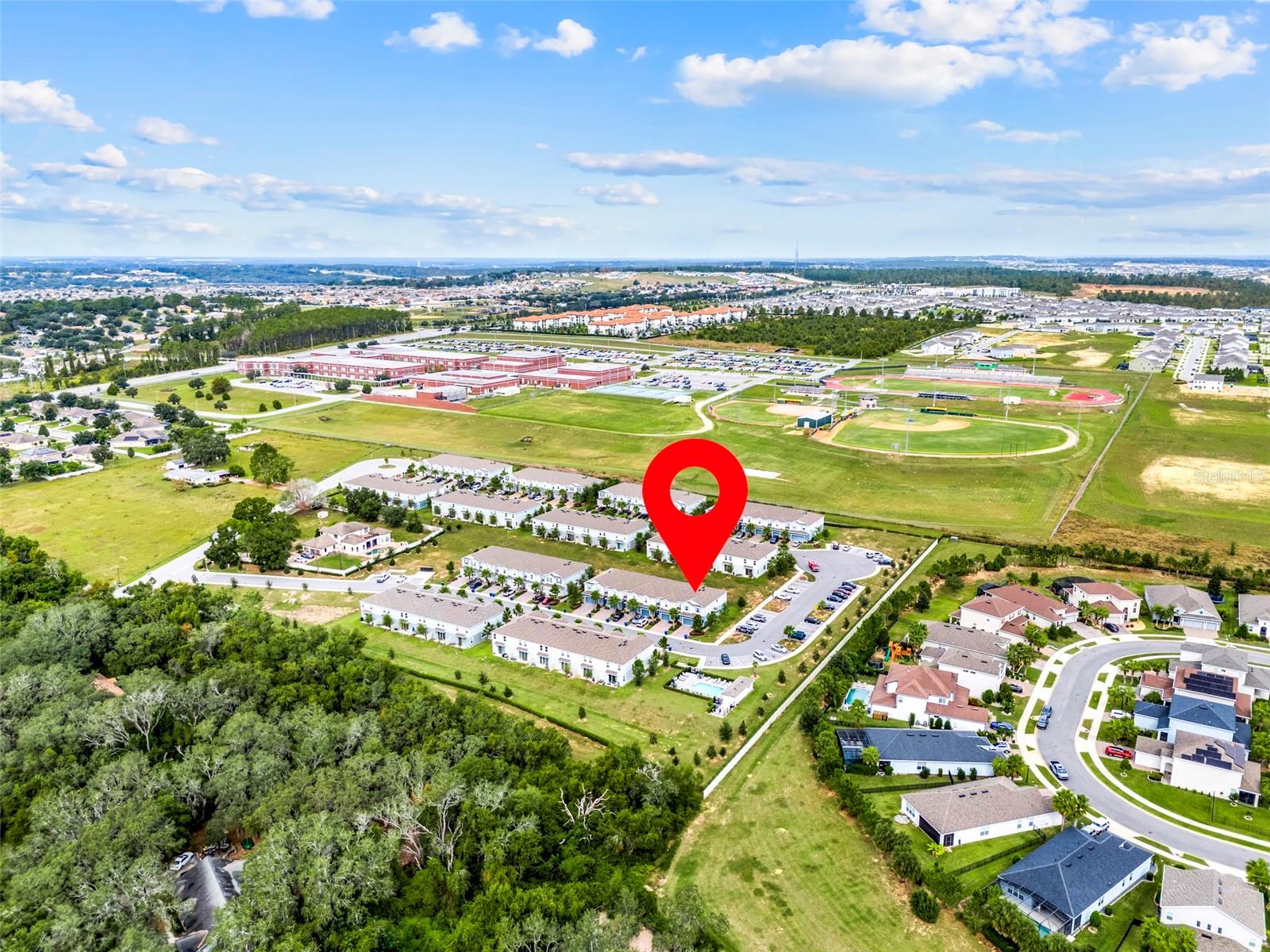 HOLDEN RDG TWNHMS - Residential Lease