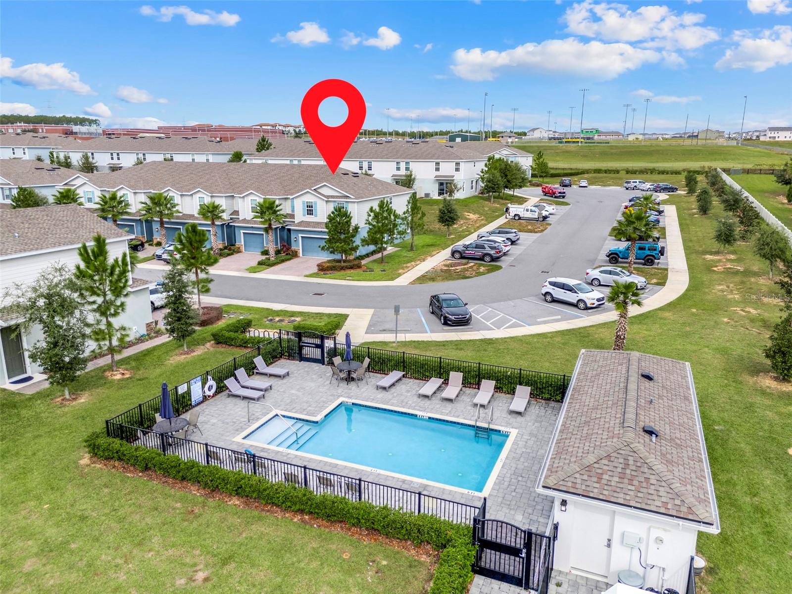 HOLDEN RDG TWNHMS - Residential Lease