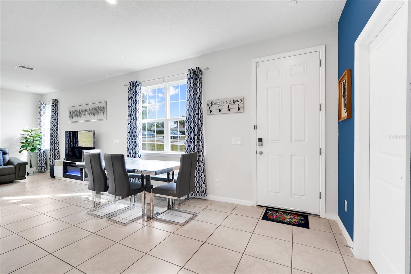 HOLDEN RDG TWNHMS - Residential Lease