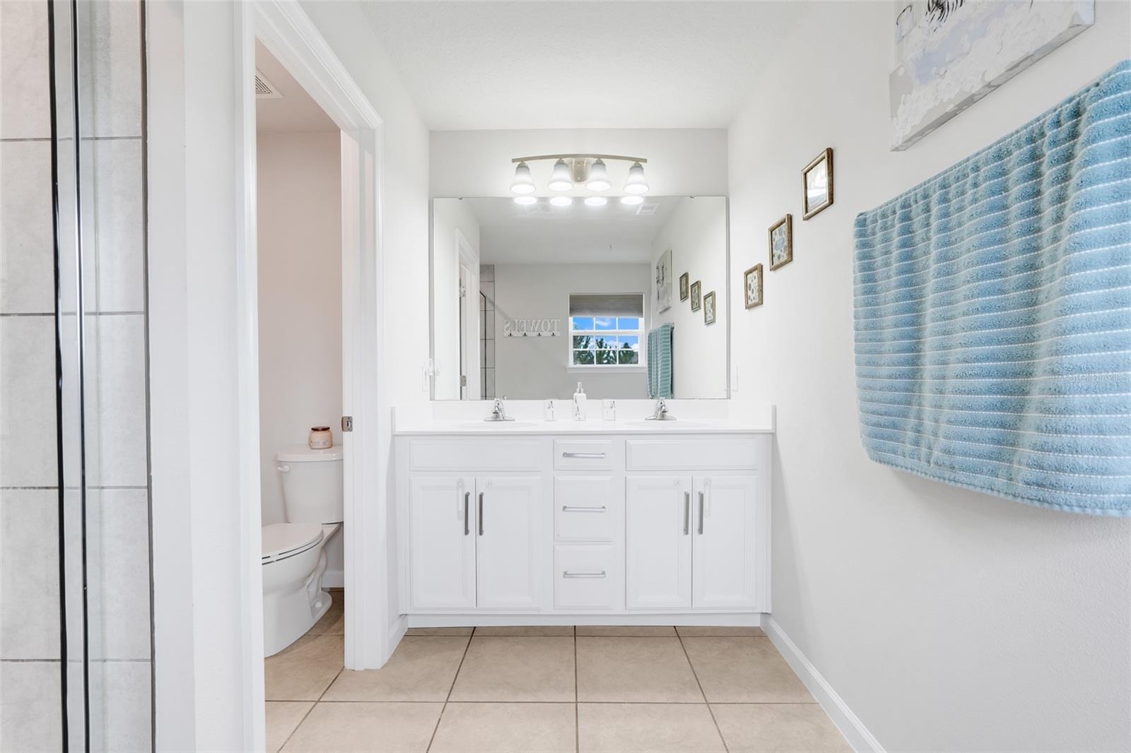 HOLDEN RDG TWNHMS - Residential Lease