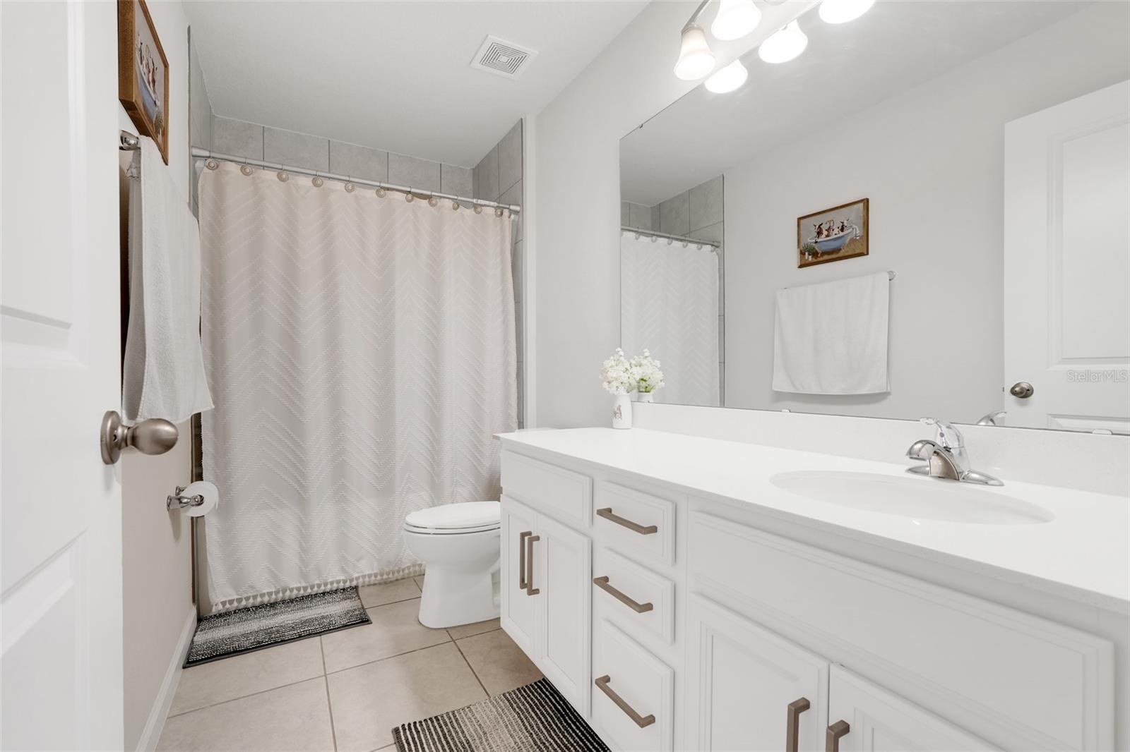 HOLDEN RDG TWNHMS - Residential Lease