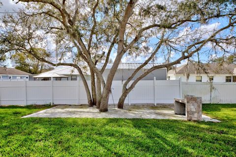 A home in SEBRING