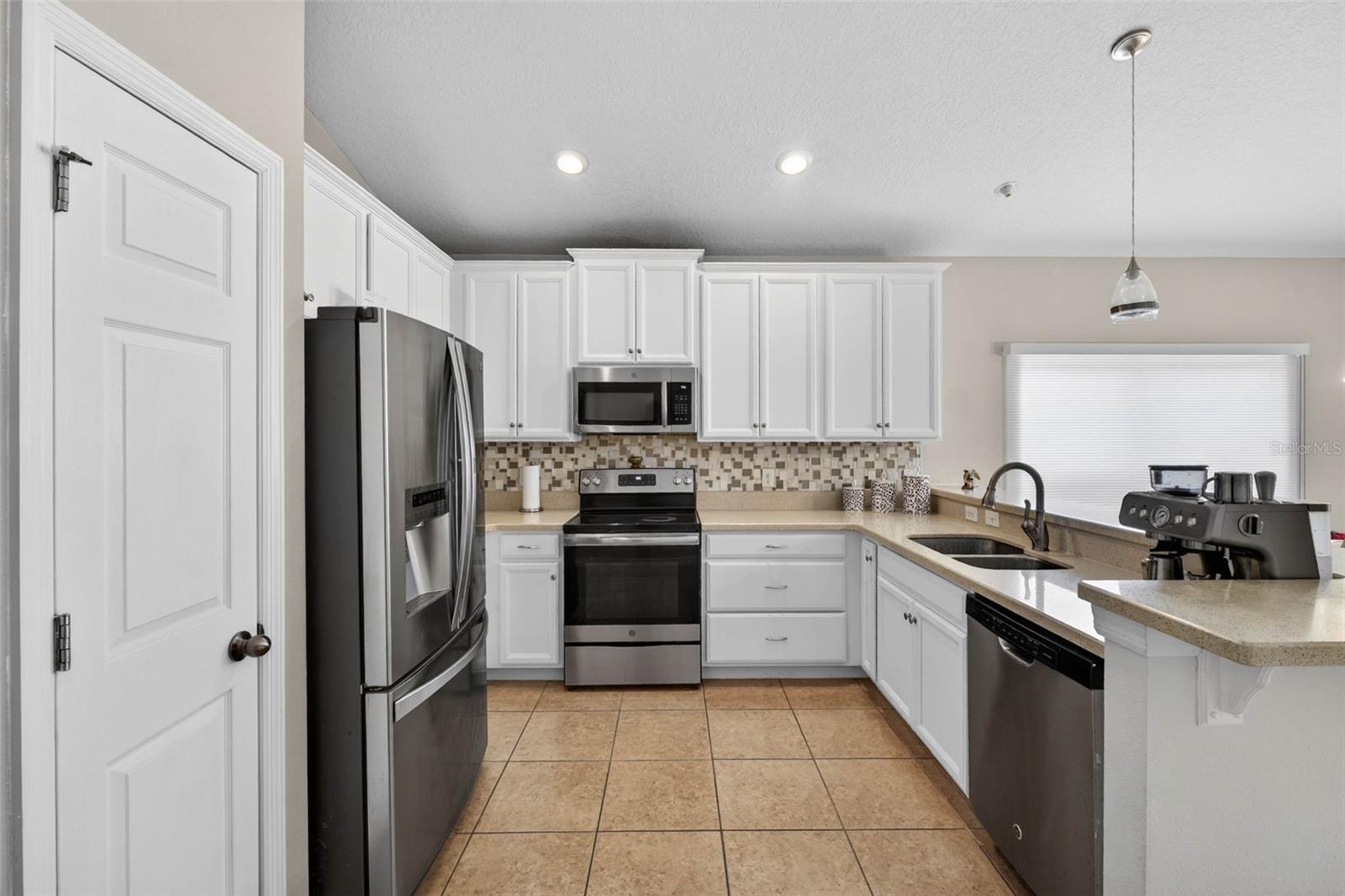 EAGLE POINTE PH 4 - Residential