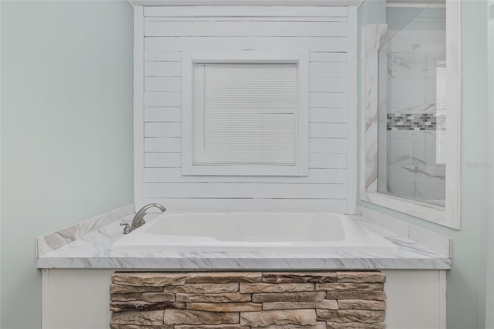 WILLISTON HLNDS UN 14 - Residential