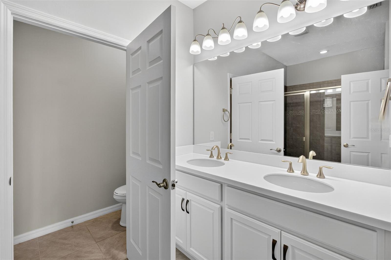 PRESERVE/WEST VLGS PH 2 - Residential Lease