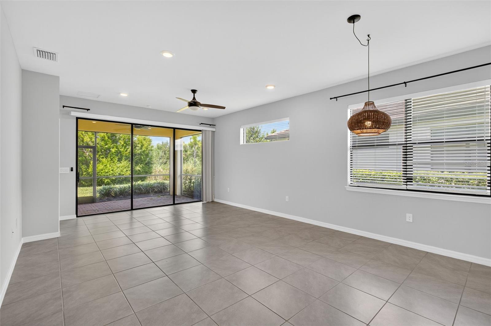 PRESERVE/WEST VLGS PH 2 - Residential Lease