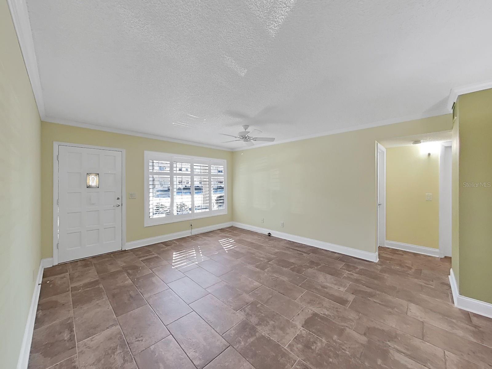 ON TOP OF THE WORLD - Residential