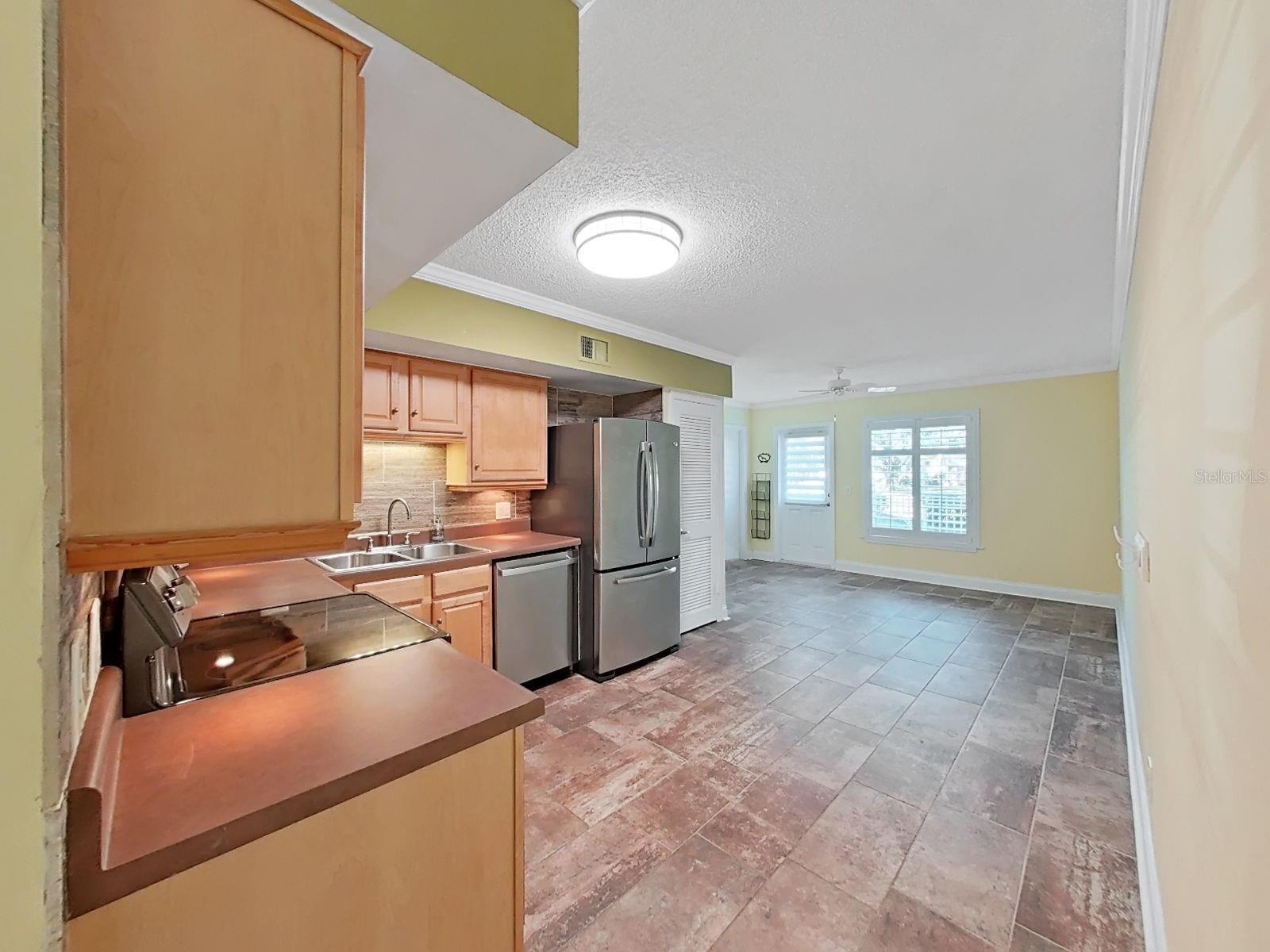 ON TOP OF THE WORLD - Residential