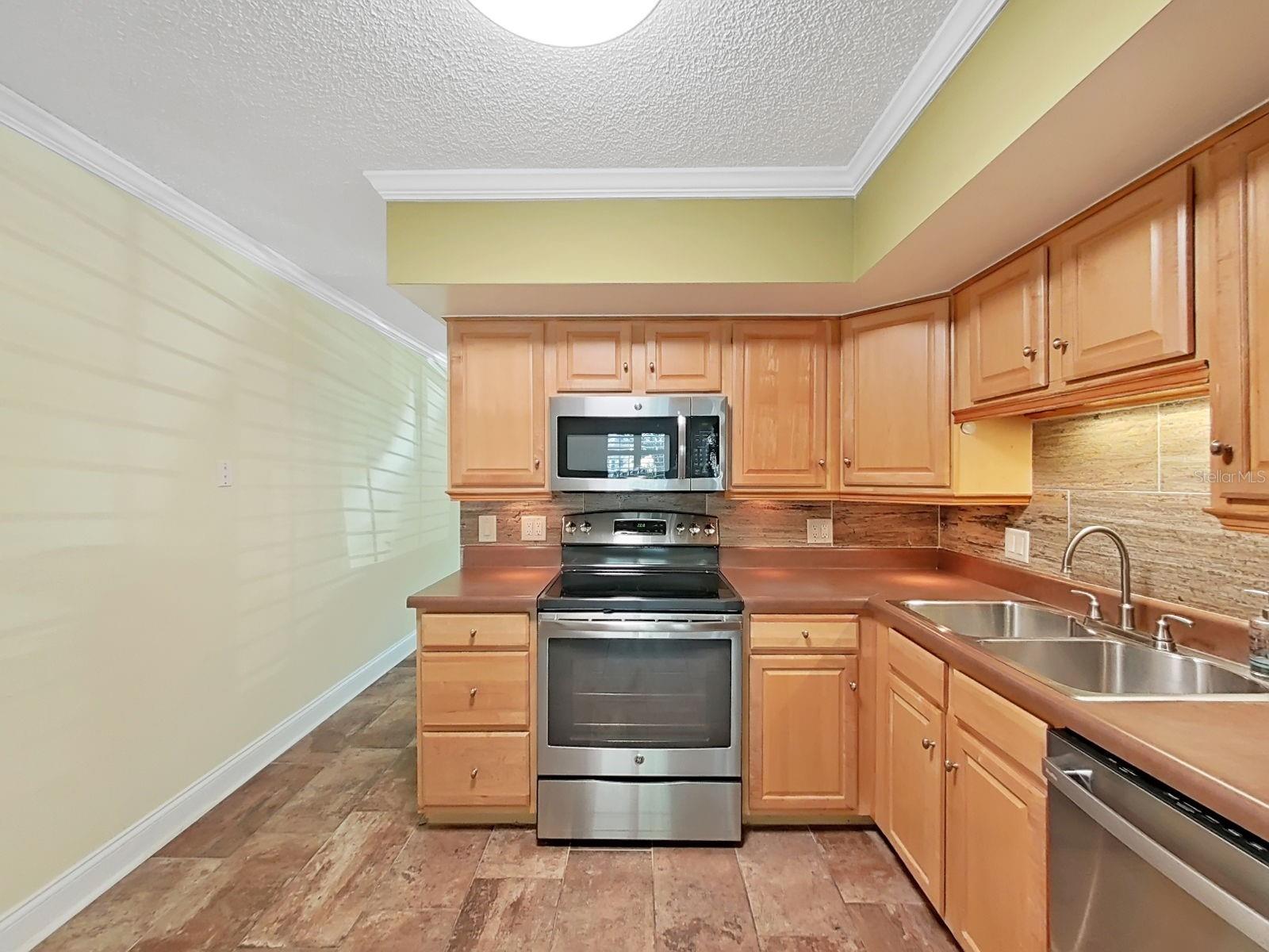 ON TOP OF THE WORLD - Residential