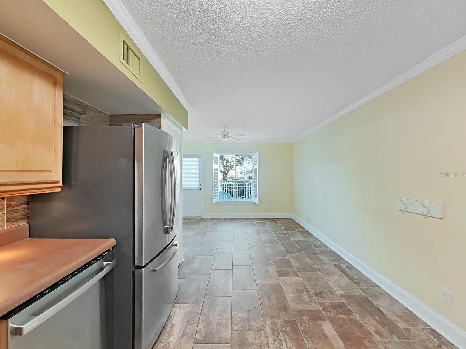 ON TOP OF THE WORLD - Residential