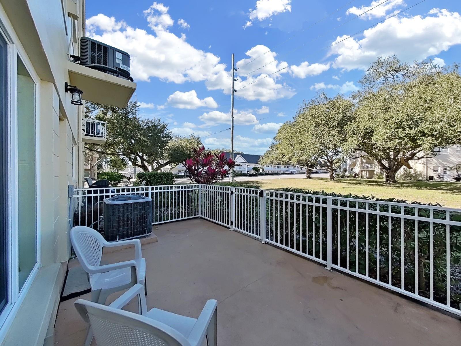 ON TOP OF THE WORLD - Residential