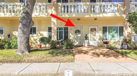 Photo of 2226 Switzerland Way #4, Clearwater, FL 33763 (MLS # W7881513)