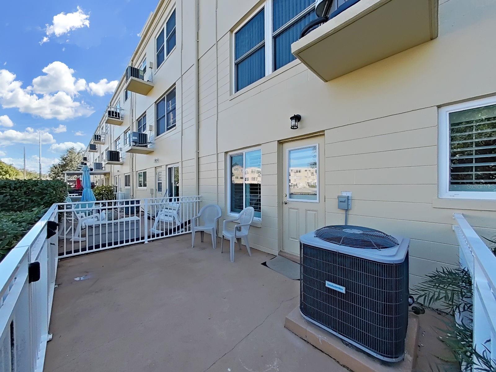 ON TOP OF THE WORLD - Residential