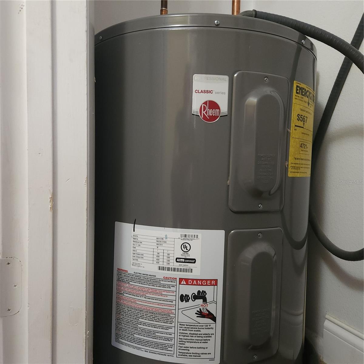 ON TOP OF THE WORLD - Residential