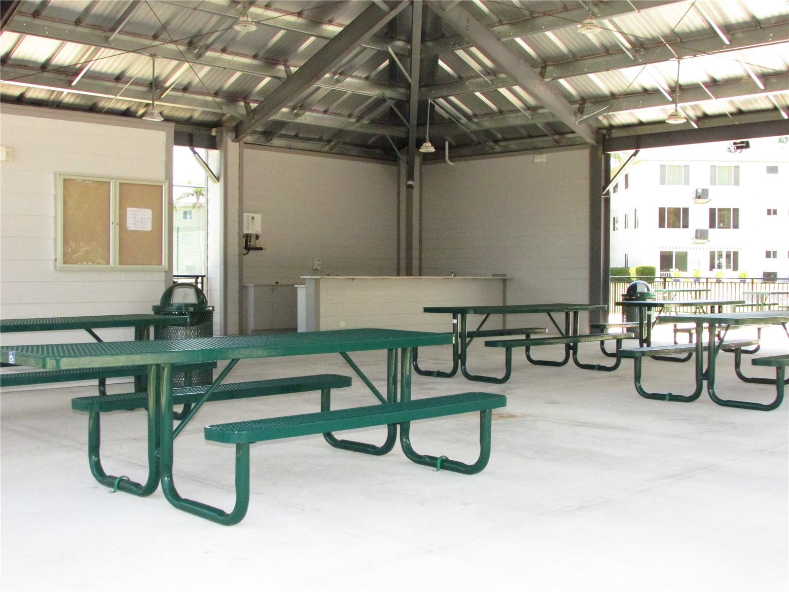 ON TOP OF THE WORLD - Residential