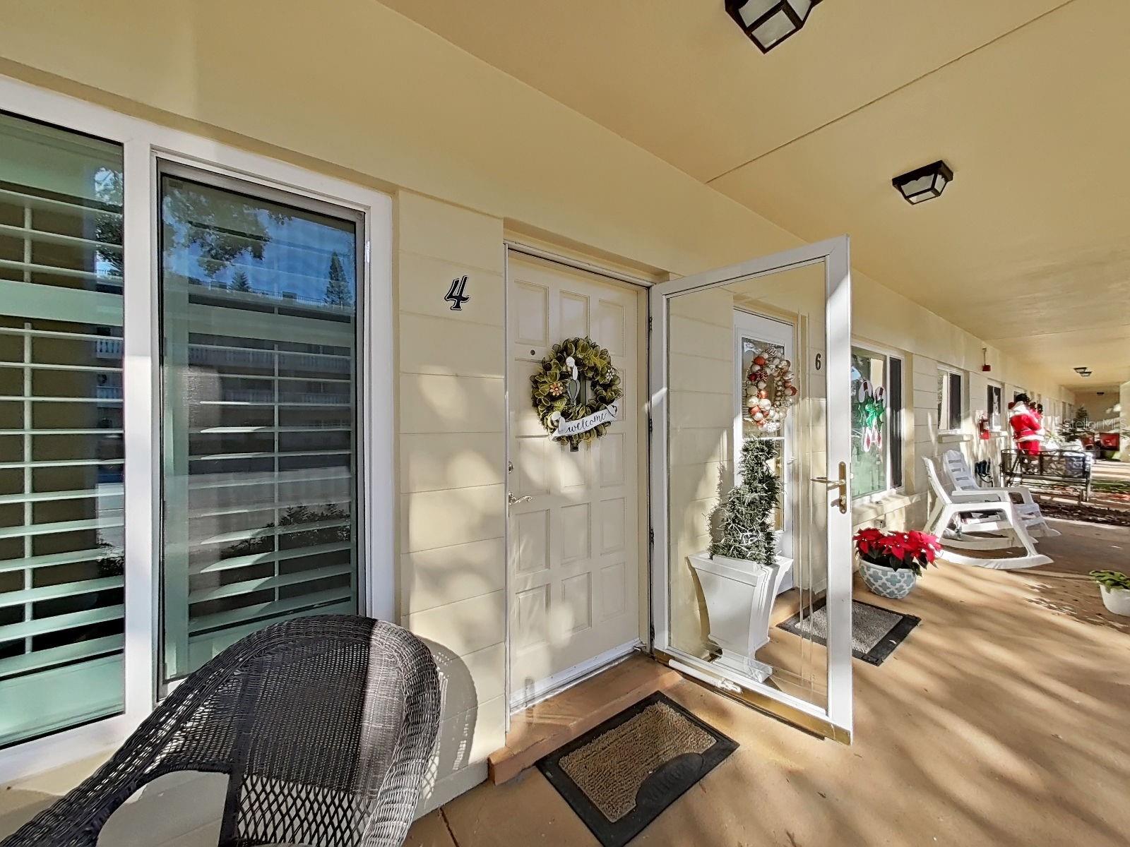 ON TOP OF THE WORLD - Residential