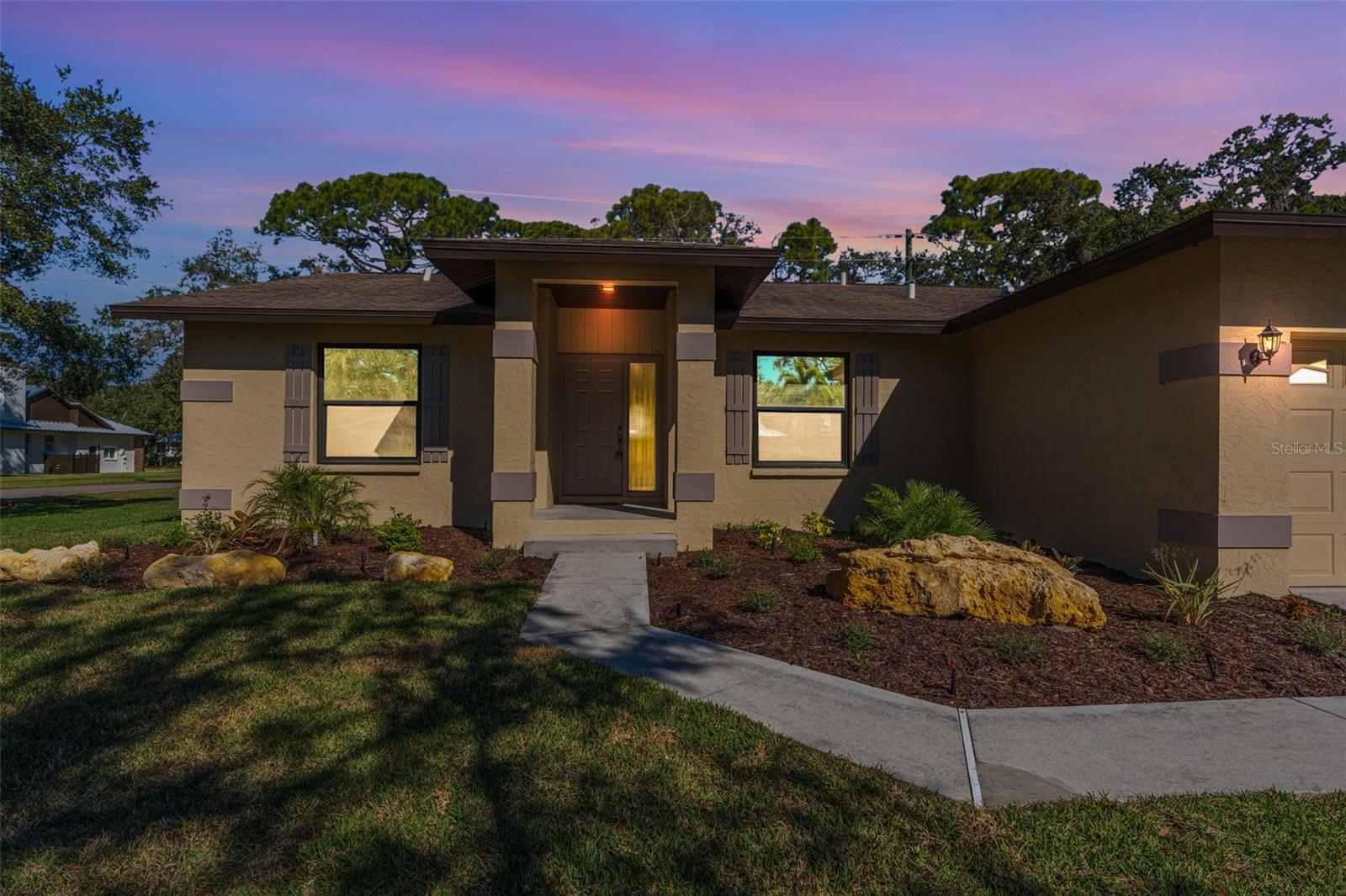 COLONIAL OAKS - Residential