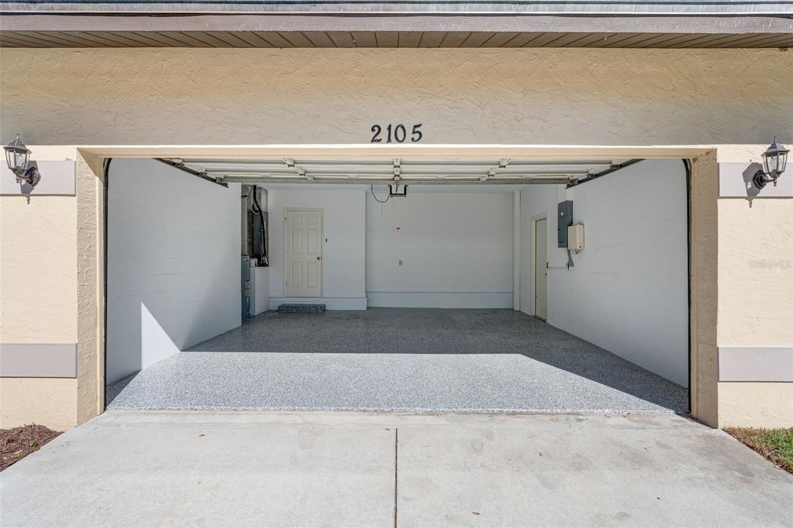 COLONIAL OAKS - Residential