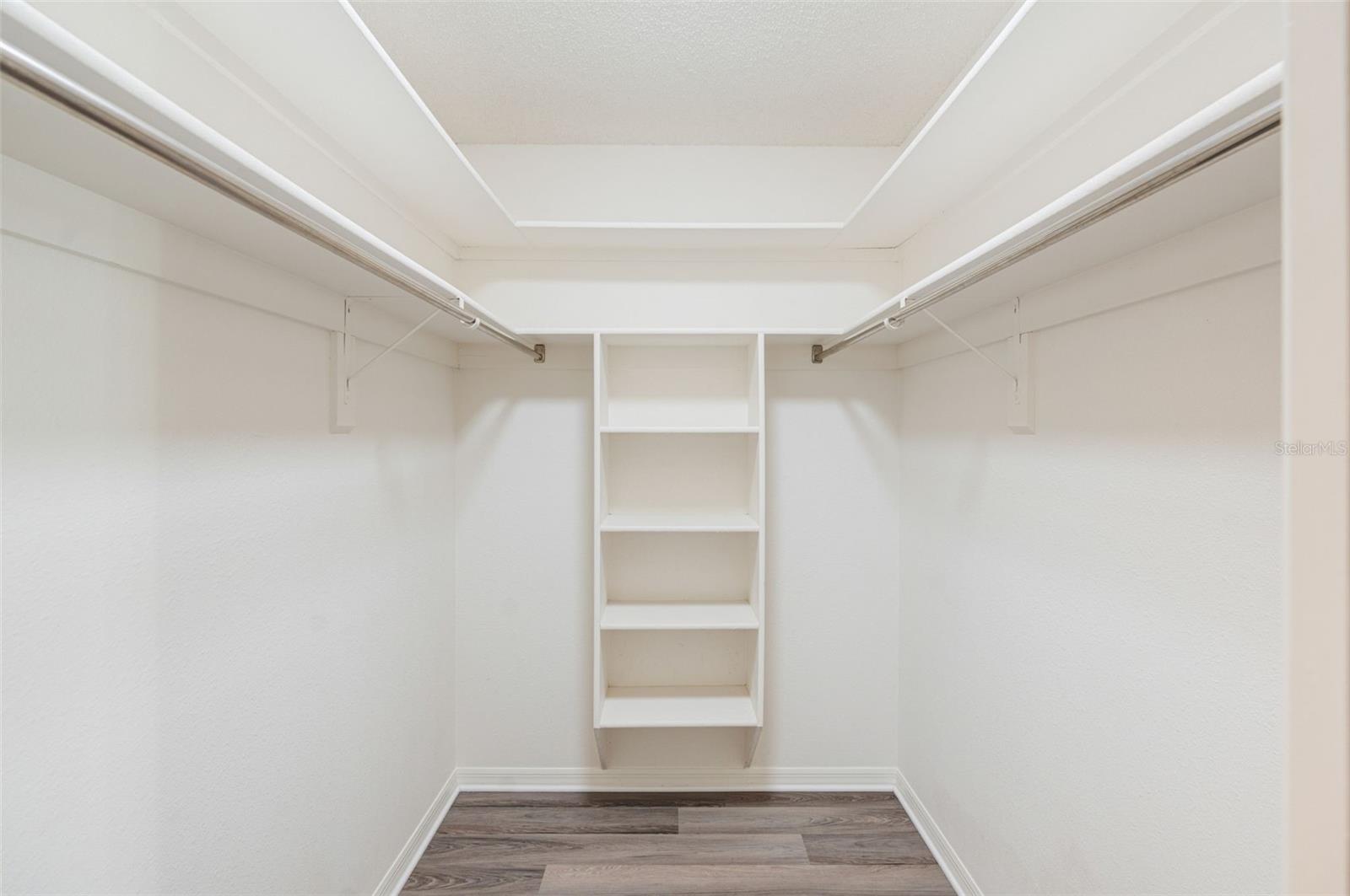 COLONIAL OAKS - Residential