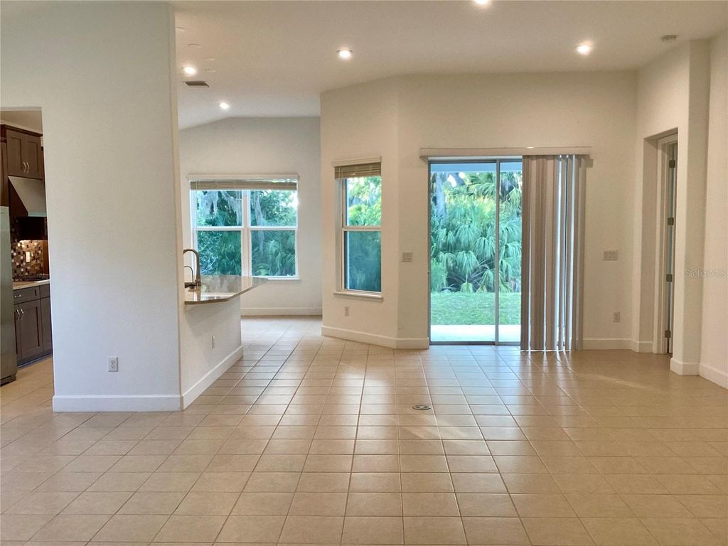 Photo of 10705 Fieldstone Drive, Palmetto, FL 34221 (MLS # A4692668)