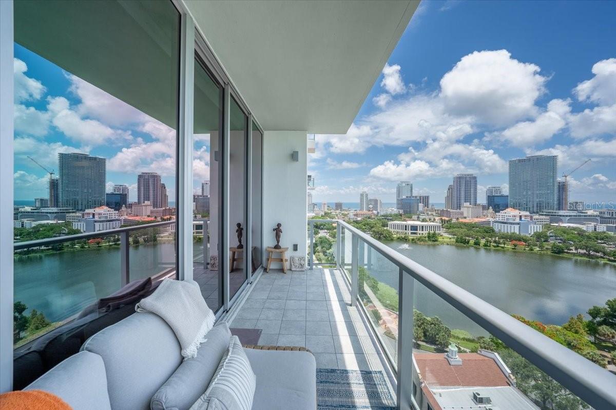 REFLECTION CONDO - Residential