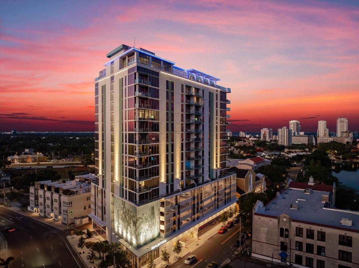 REFLECTION CONDO - Residential