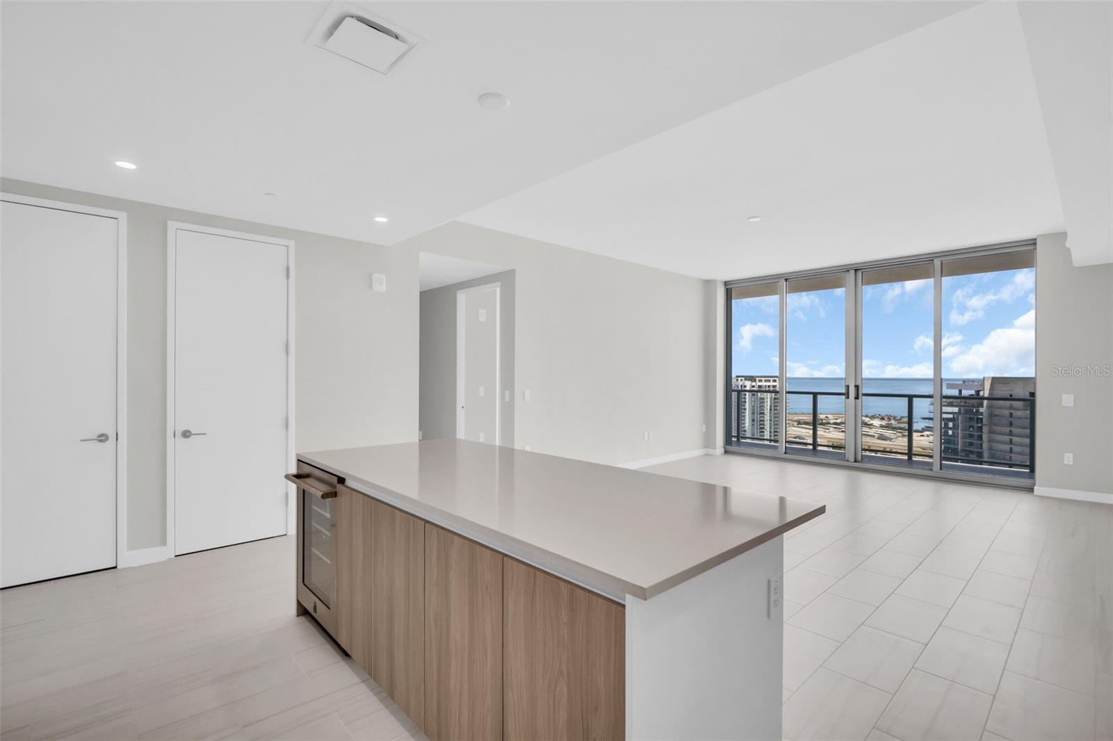 400 CENTRAL - Residential