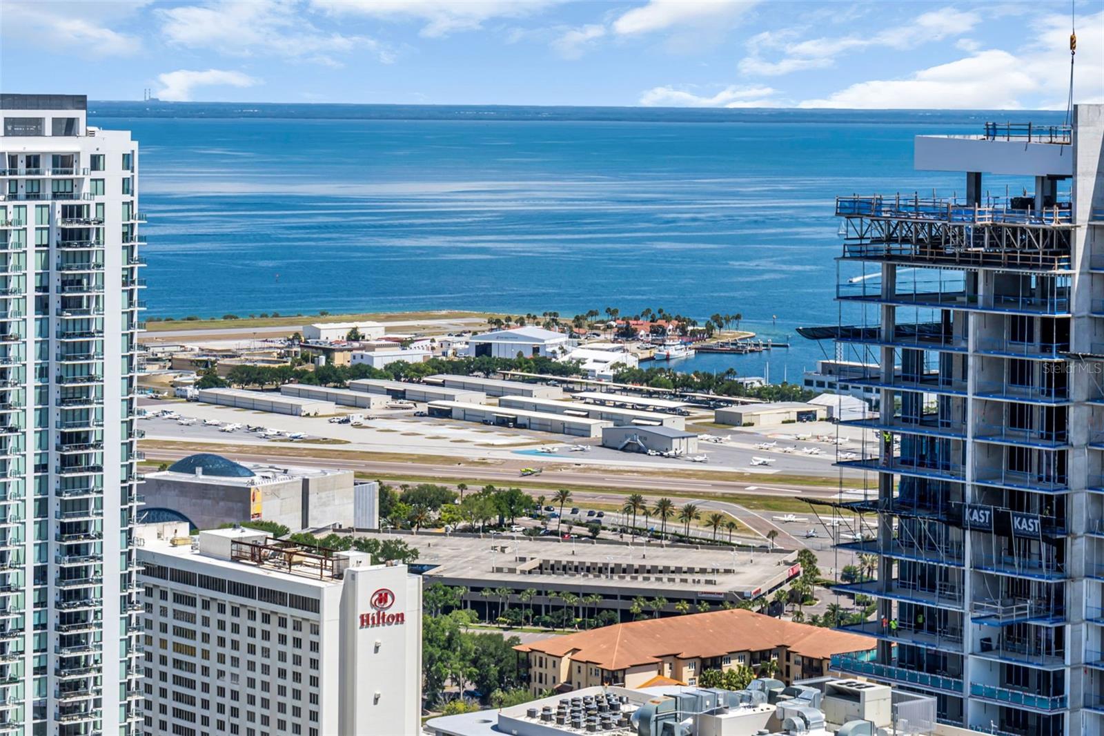 400 CENTRAL - Residential