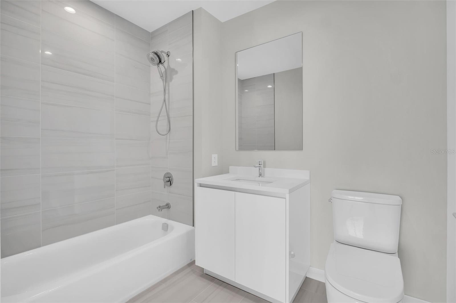 400 CENTRAL - Residential