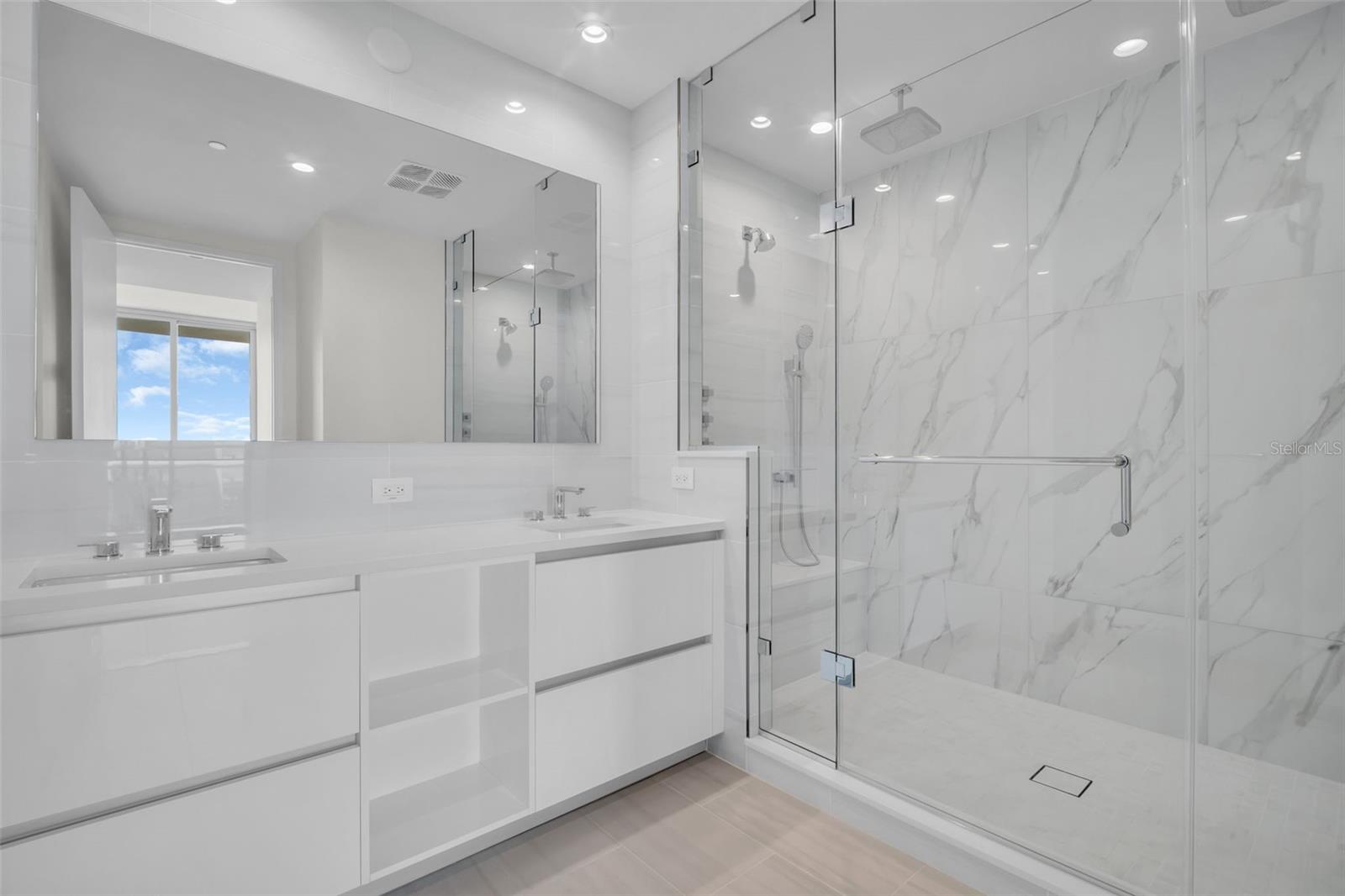 400 CENTRAL - Residential