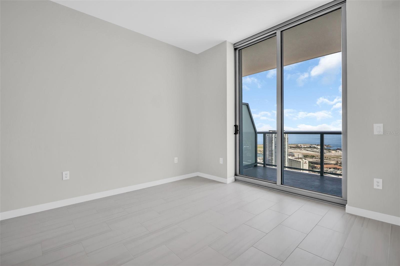 400 CENTRAL - Residential