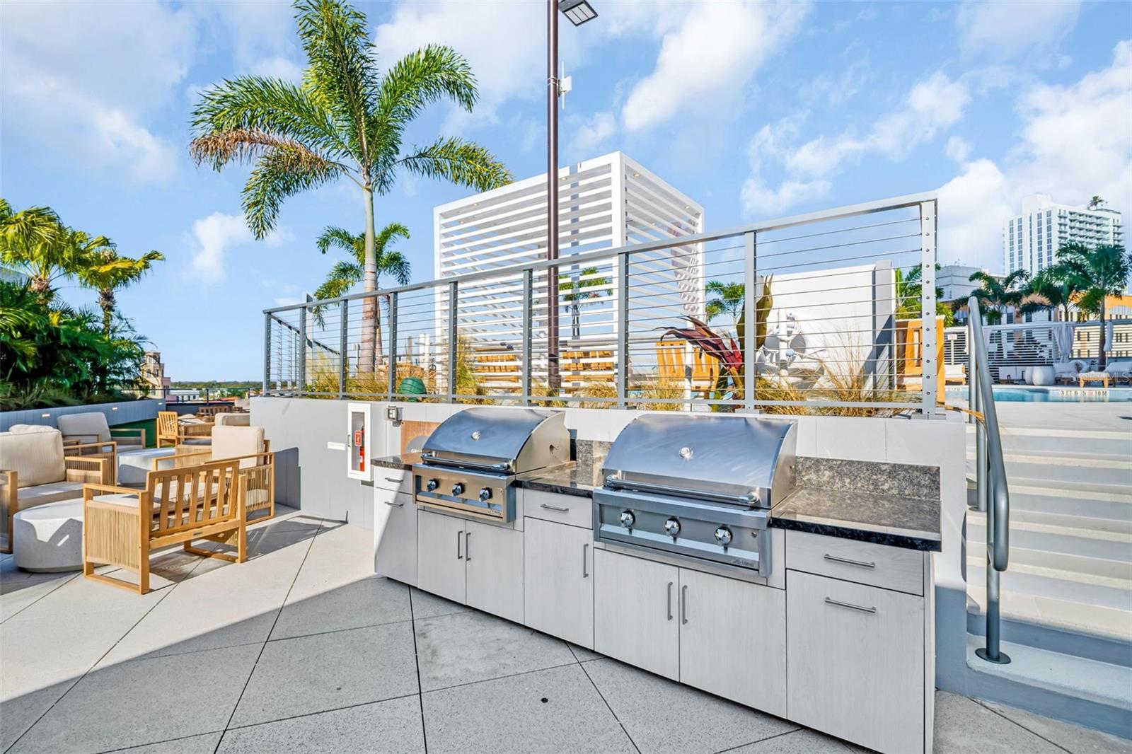 400 CENTRAL - Residential