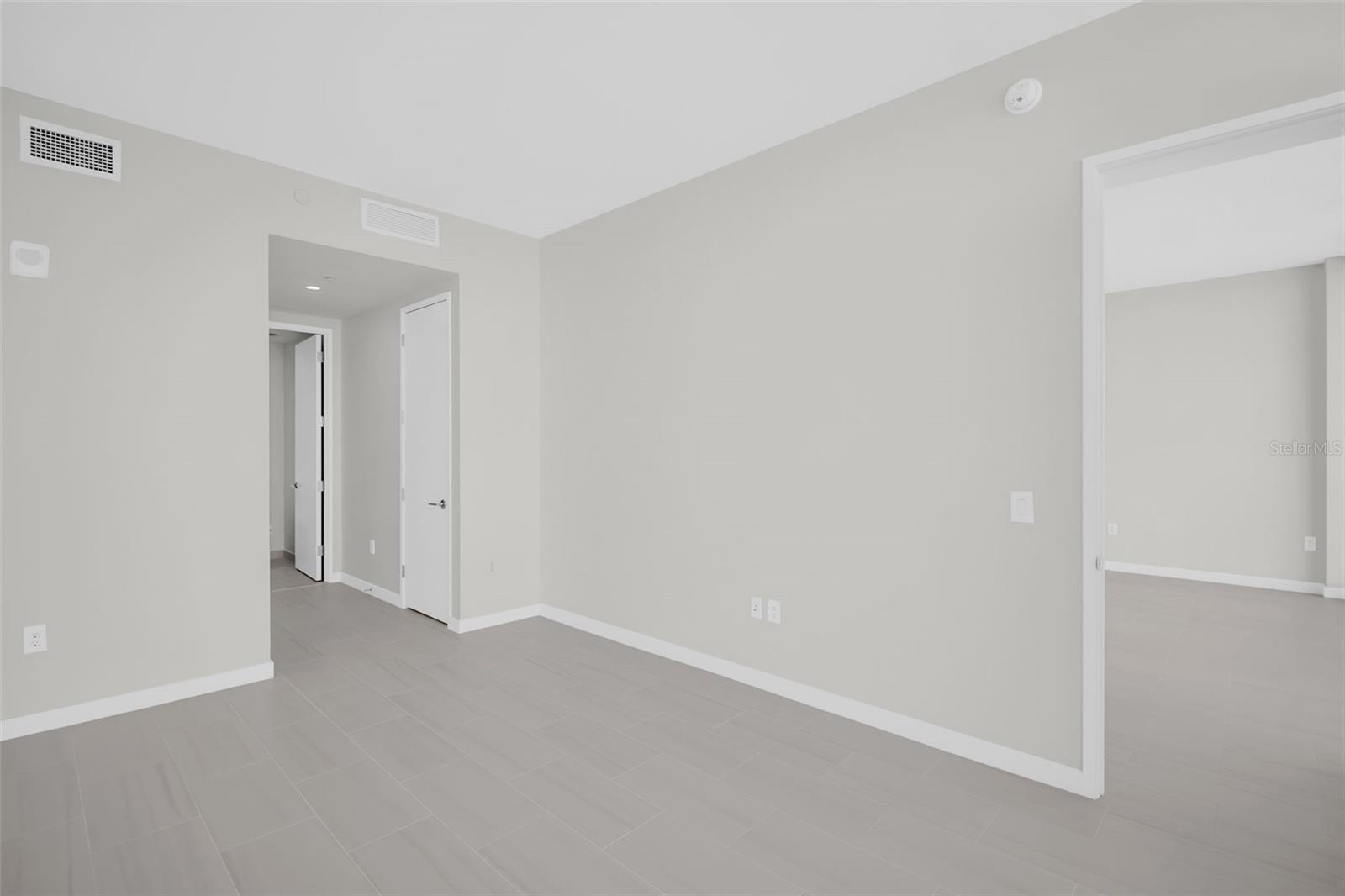 400 CENTRAL - Residential