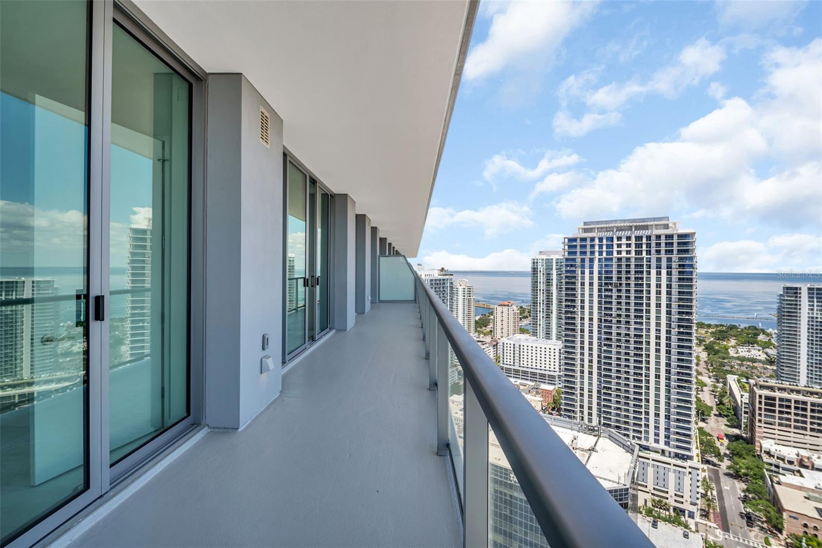 400 CENTRAL - Residential