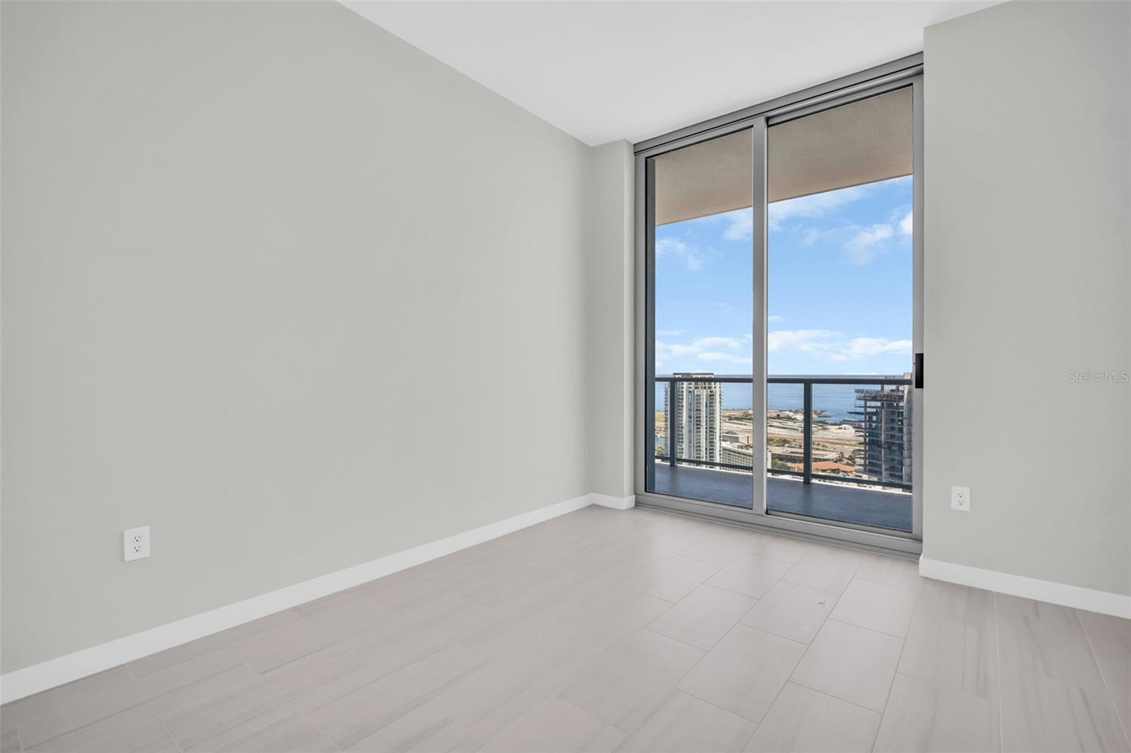 400 CENTRAL - Residential