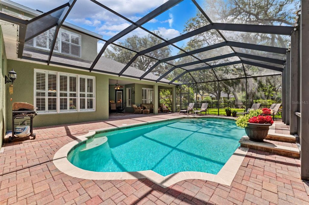 Photo of 16039 Ternglade Drive, Lithia, FL 33547 (MLS # TB8389162)