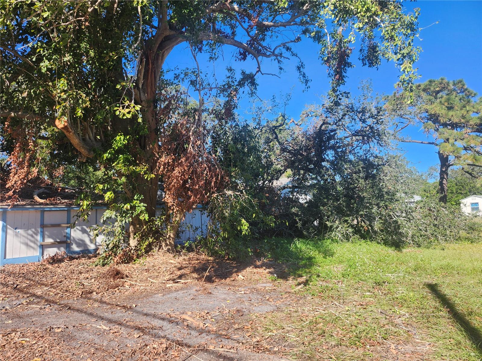 DISSTON TERRACE - Land