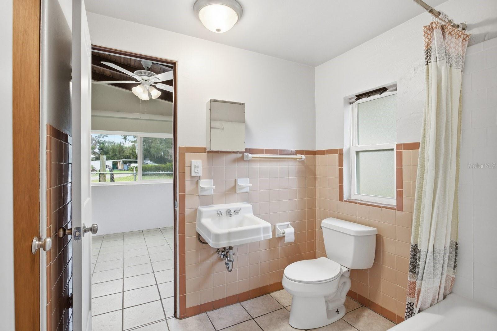 EUSTIS LAKE EUSTIS SUNSET VIEW - Residential Lease