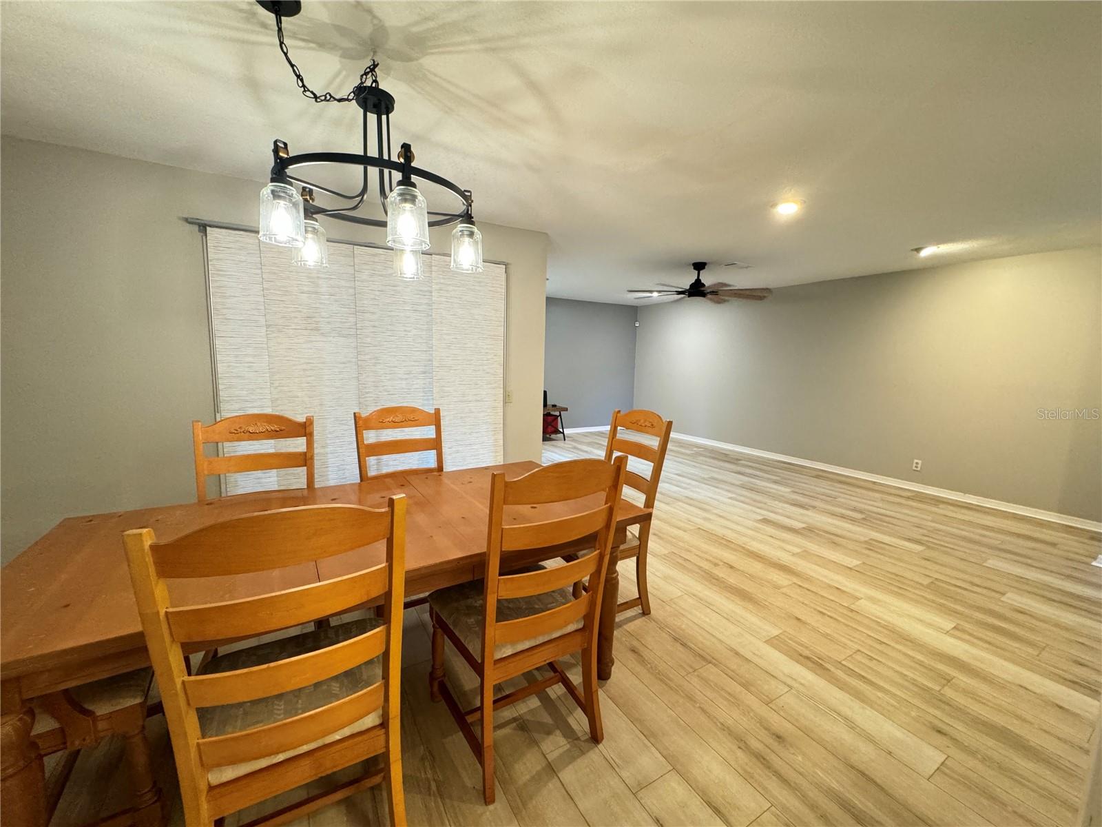 OAK HARBOUR SEC 3 A CONDO - Residential