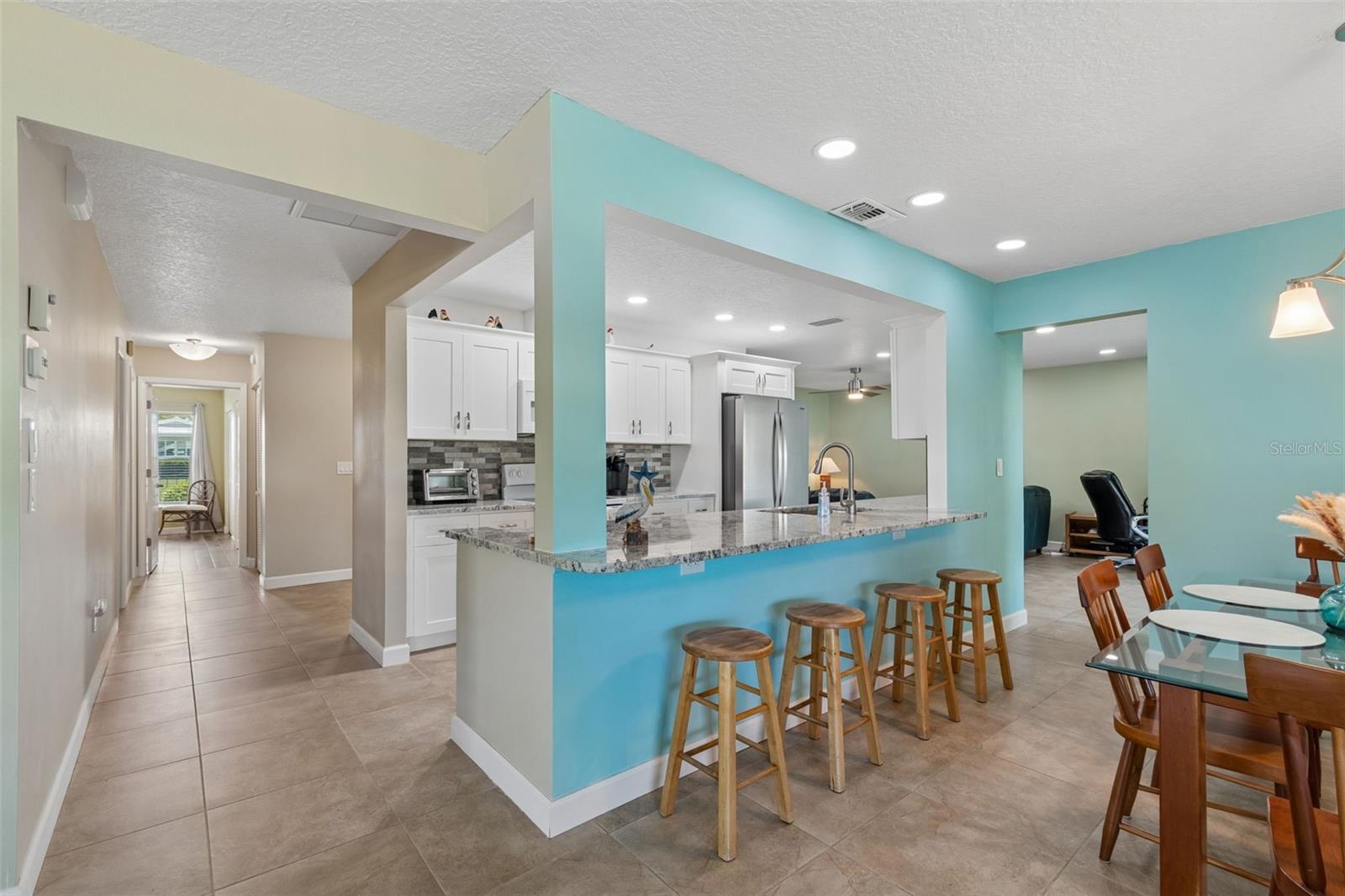 VILLAGE GREEN - Residential