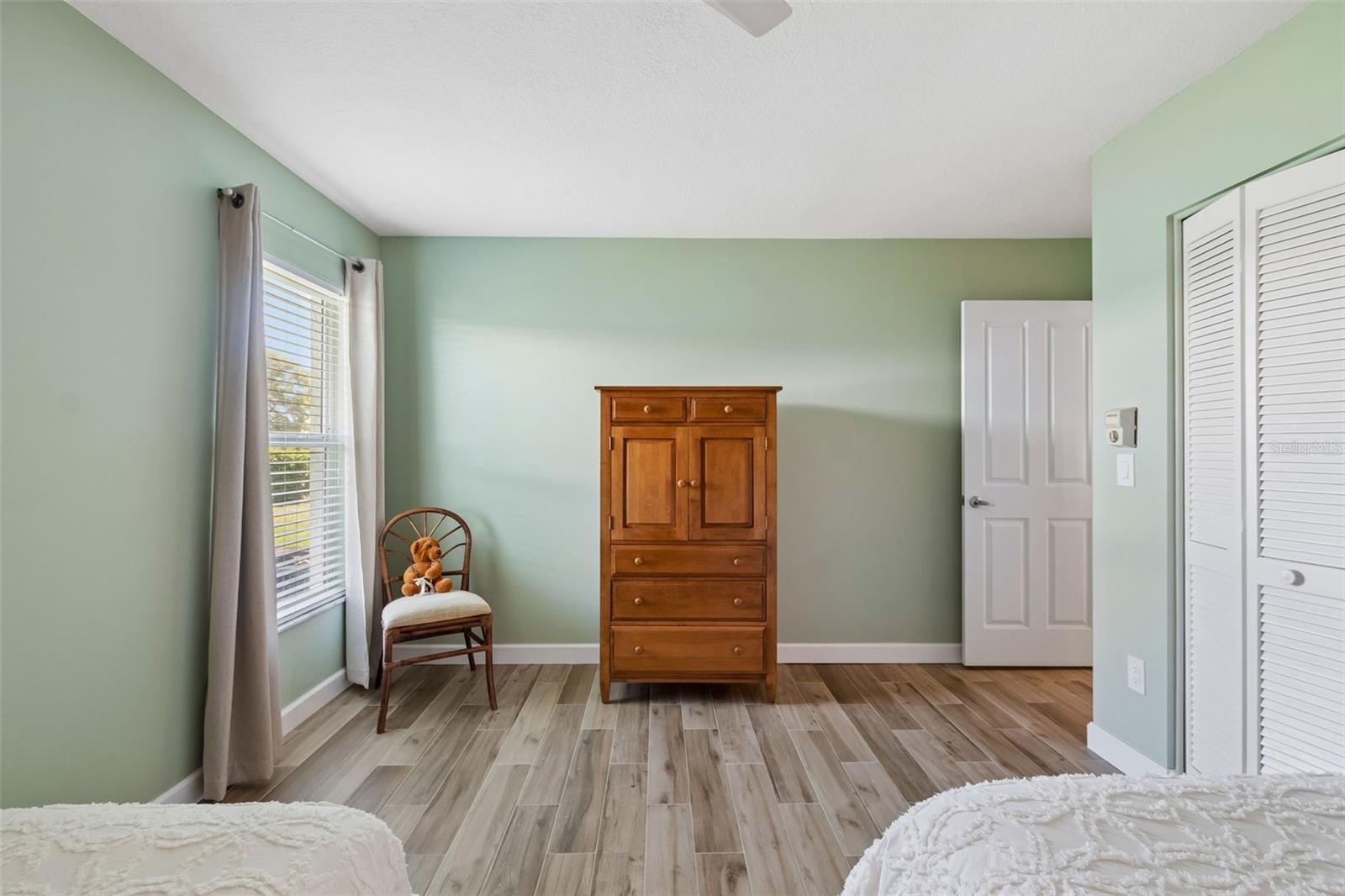 VILLAGE GREEN - Residential