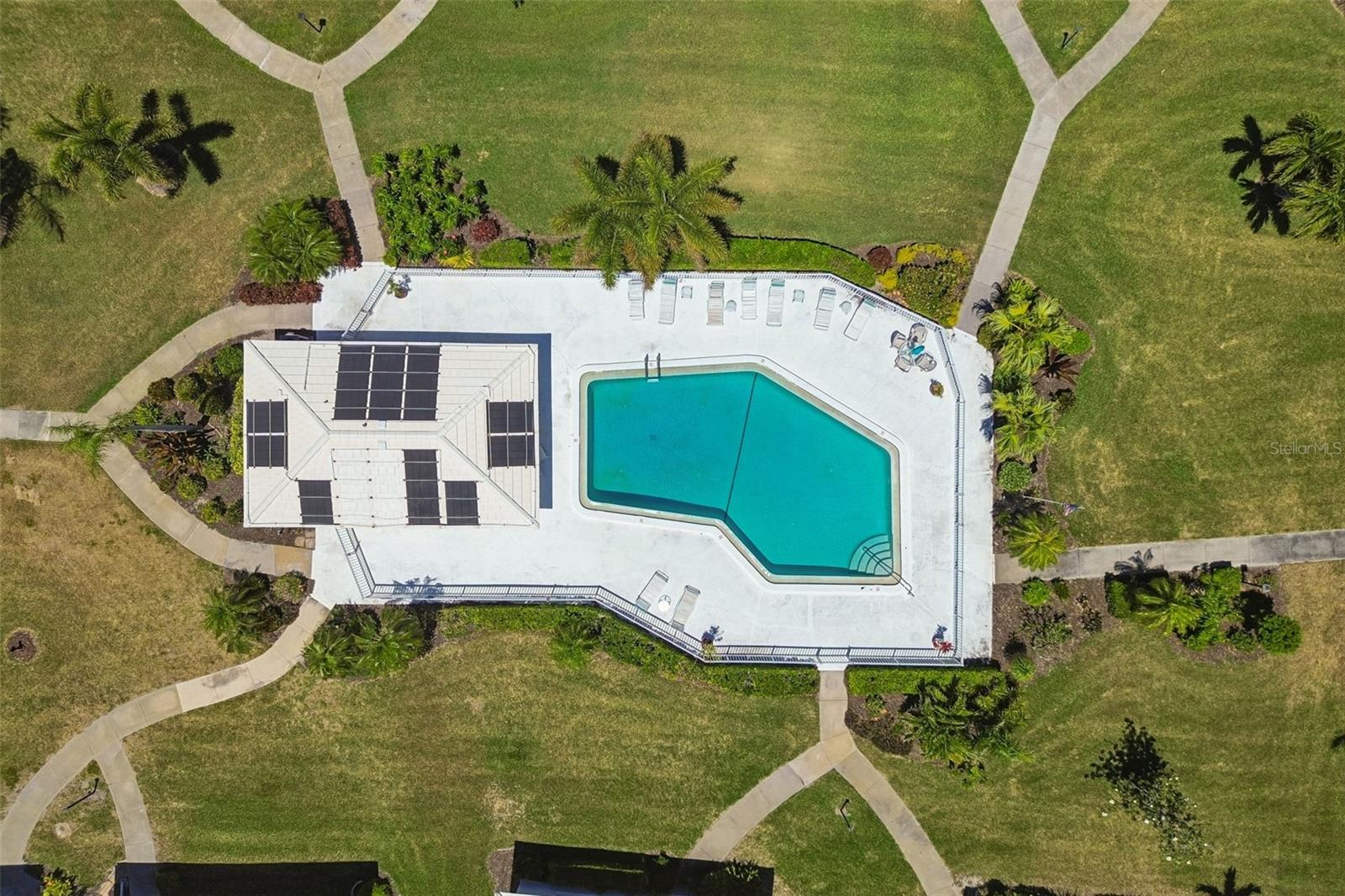 VILLAGE GREEN - Residential