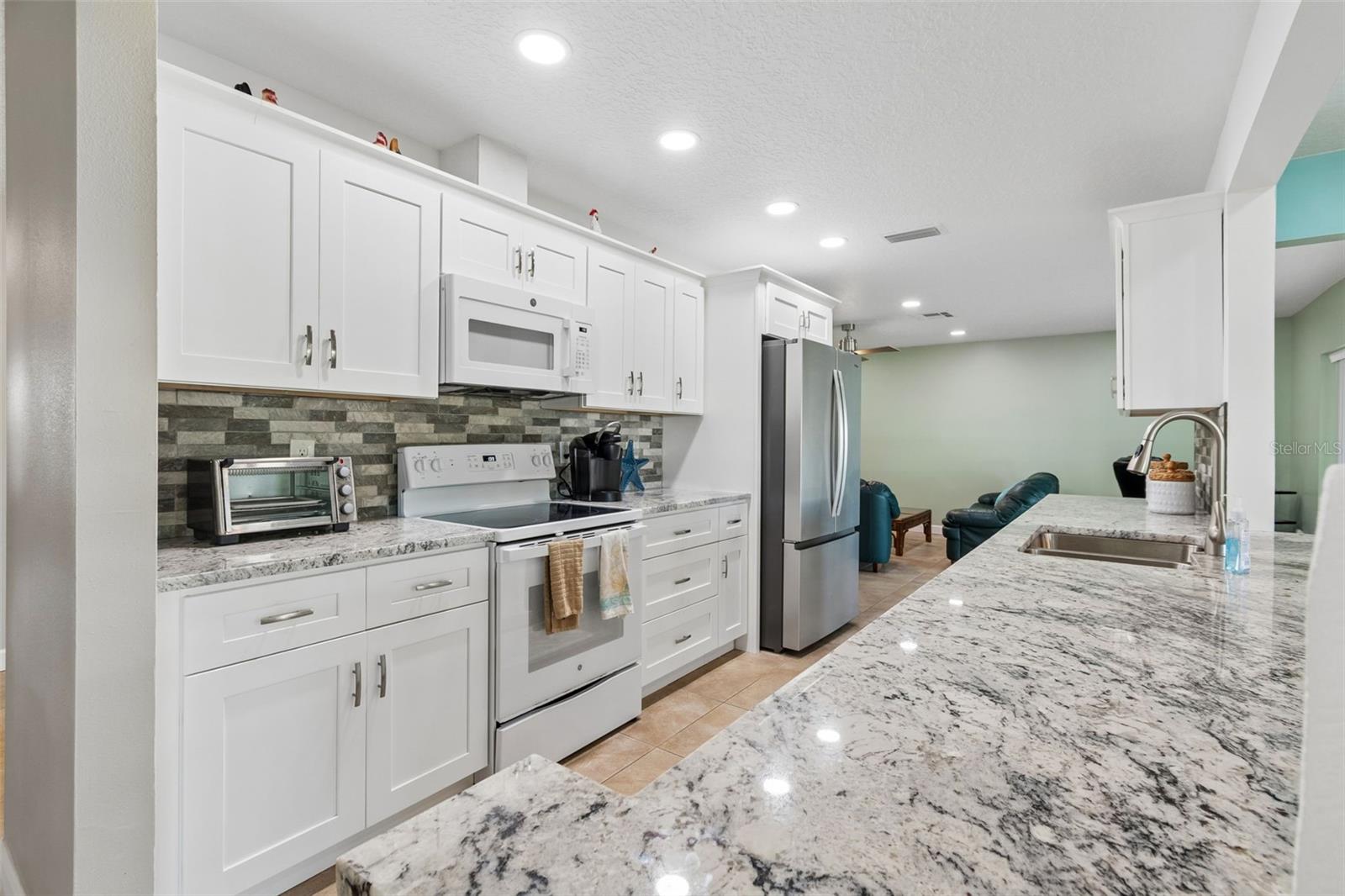 VILLAGE GREEN - Residential