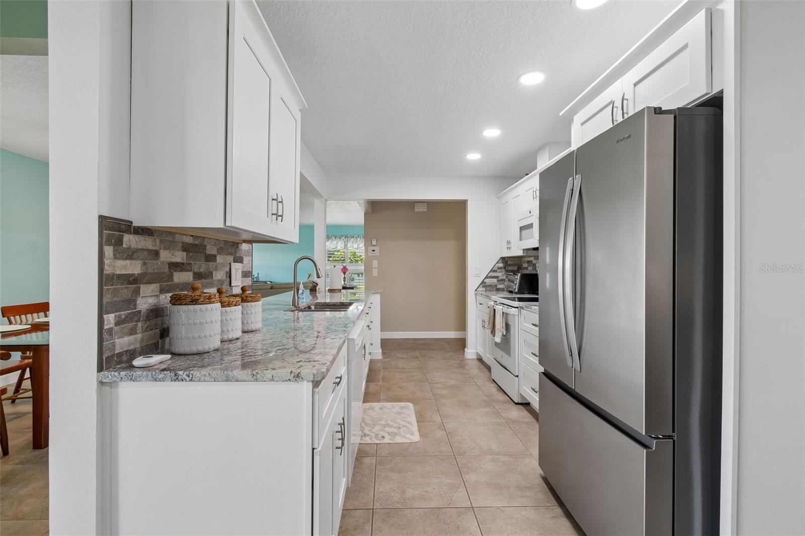 VILLAGE GREEN - Residential