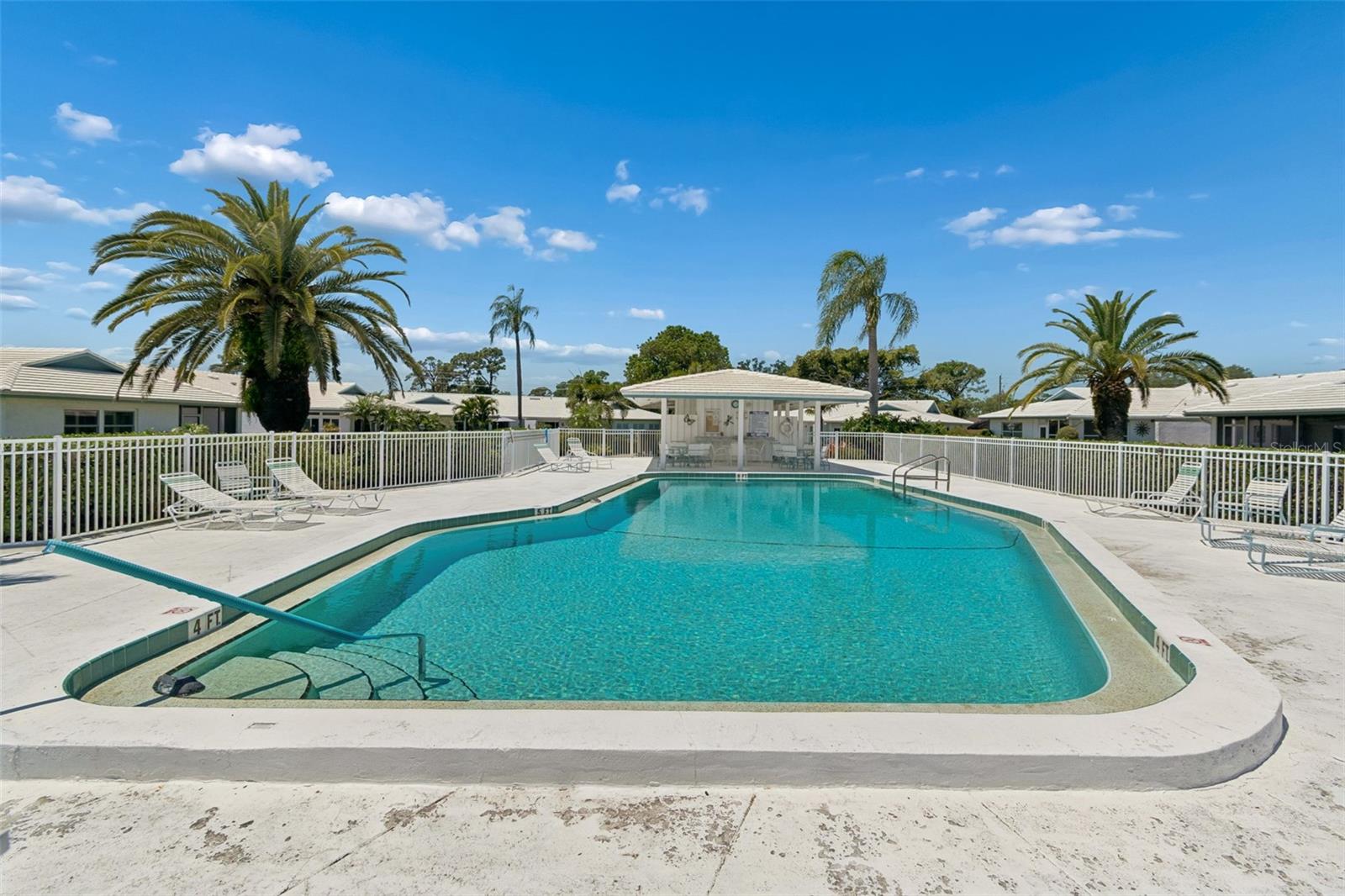 VILLAGE GREEN - Residential