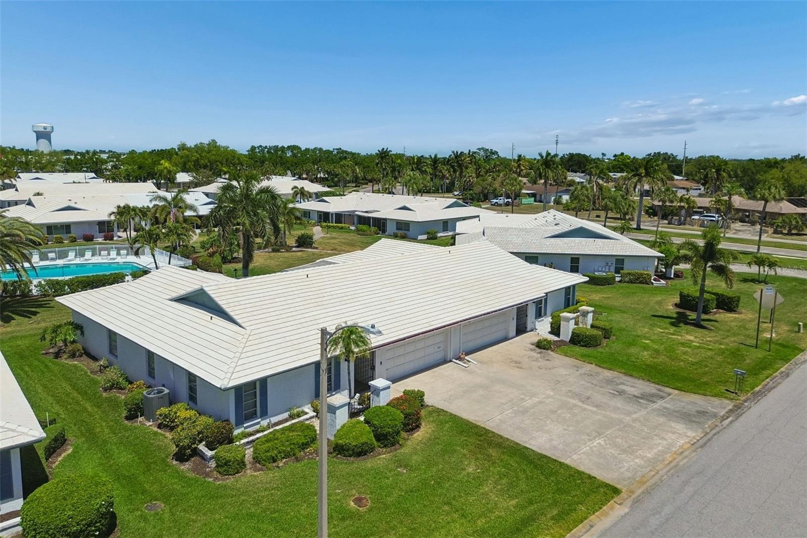 VILLAGE GREEN - Residential