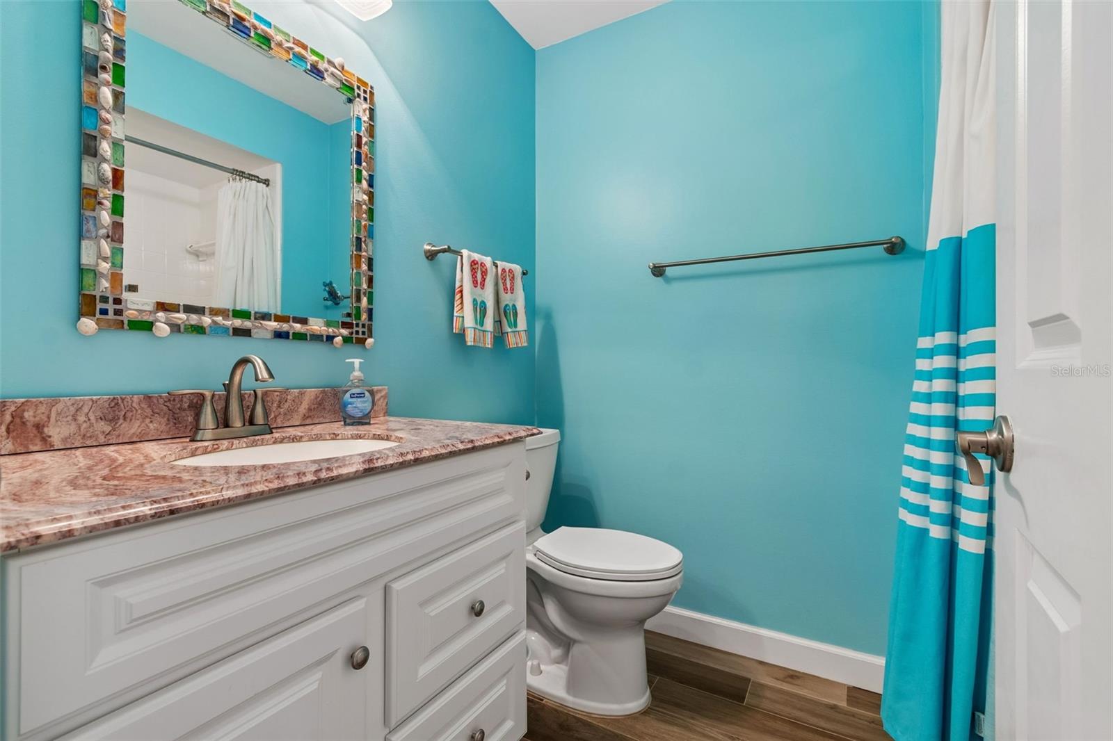 VILLAGE GREEN - Residential