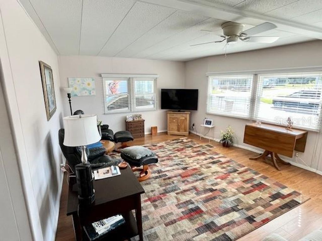 Photo of 190 Azalea Trail, Leesburg, FL 34748 (MLS # G5102483)