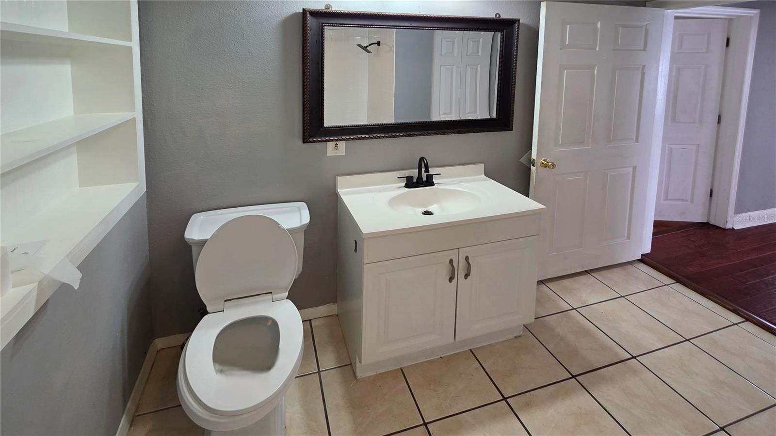 SHAWDOWLAWN 1ST ADD - Residential Lease